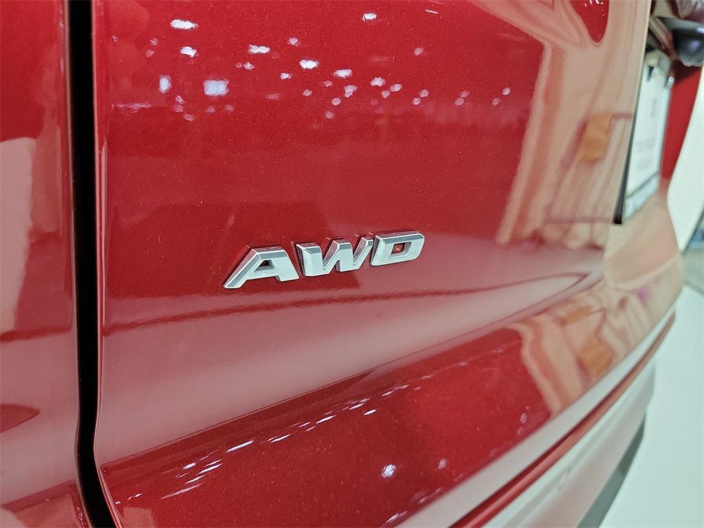 used 2024 Cadillac XT4 car, priced at $33,794