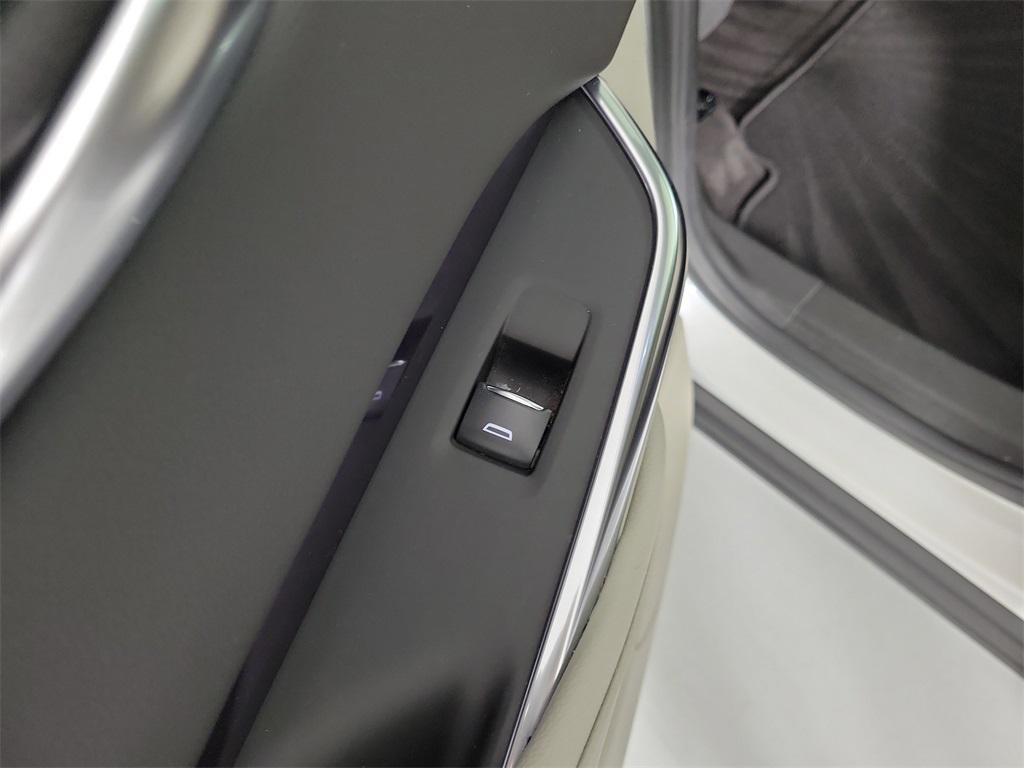 used 2023 Cadillac XT4 car, priced at $24,899