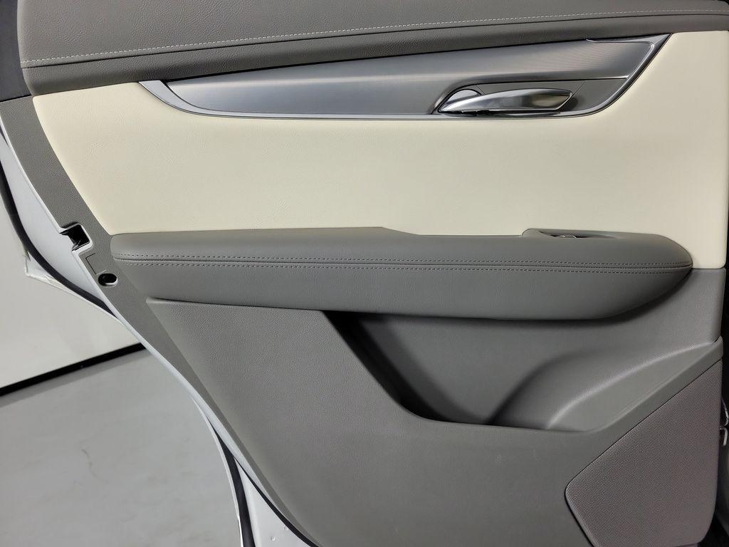 used 2020 Cadillac XT5 car, priced at $29,300