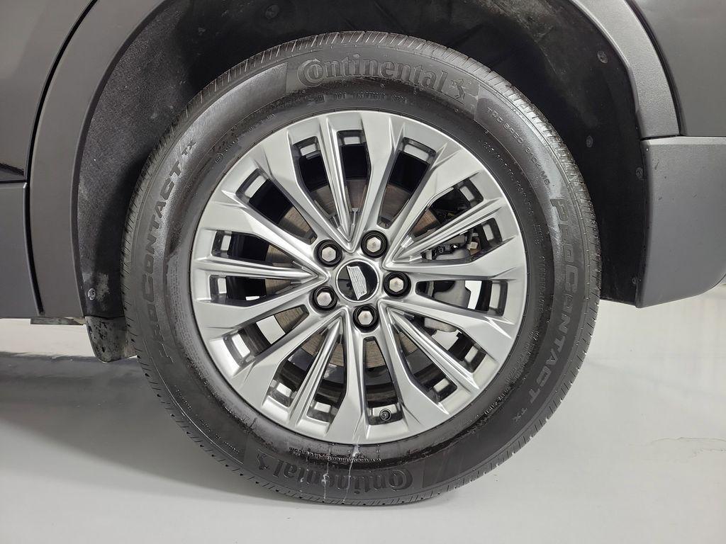 used 2025 Cadillac XT4 car, priced at $32,632