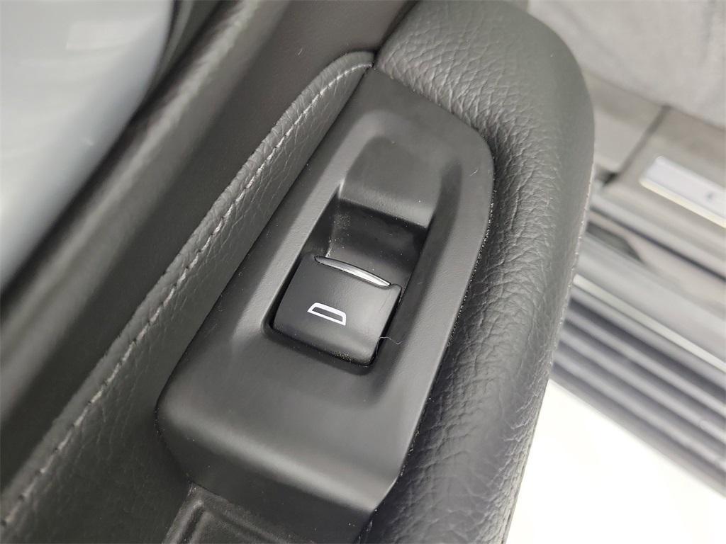 used 2022 GMC Yukon XL car, priced at $49,702