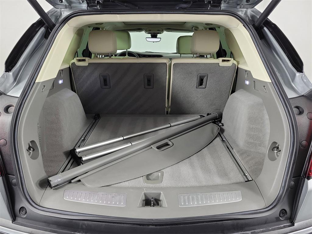 used 2023 Cadillac XT5 car, priced at $33,184