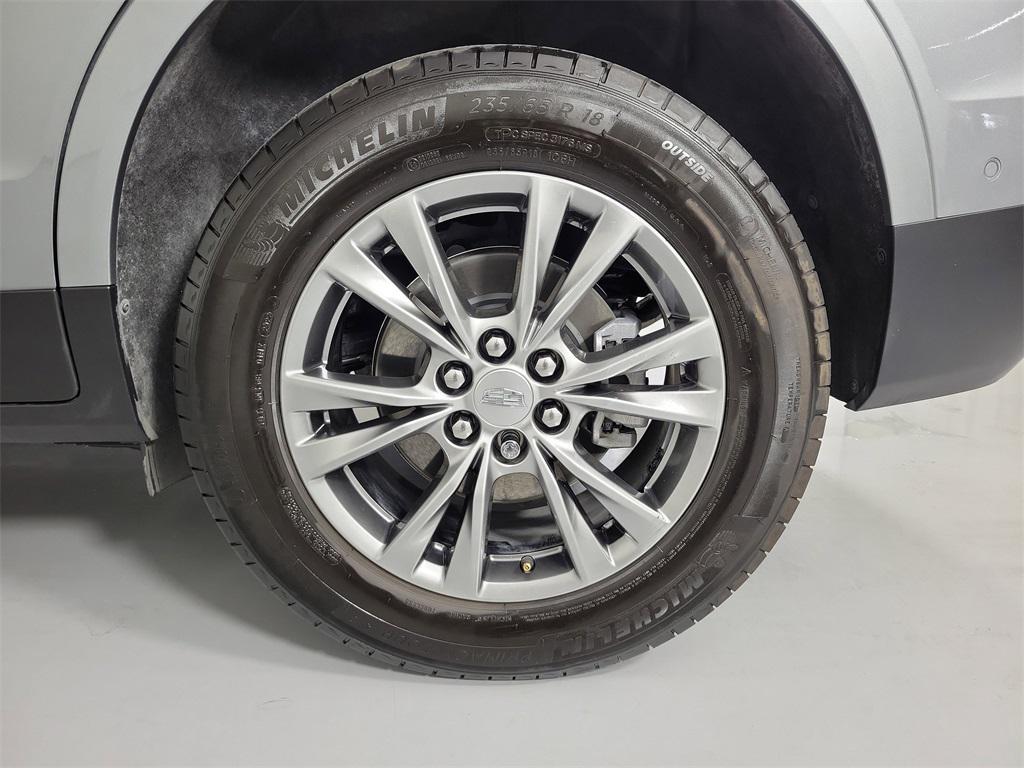 used 2023 Cadillac XT5 car, priced at $33,184