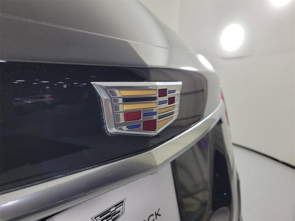 used 2023 Cadillac XT5 car, priced at $27,000