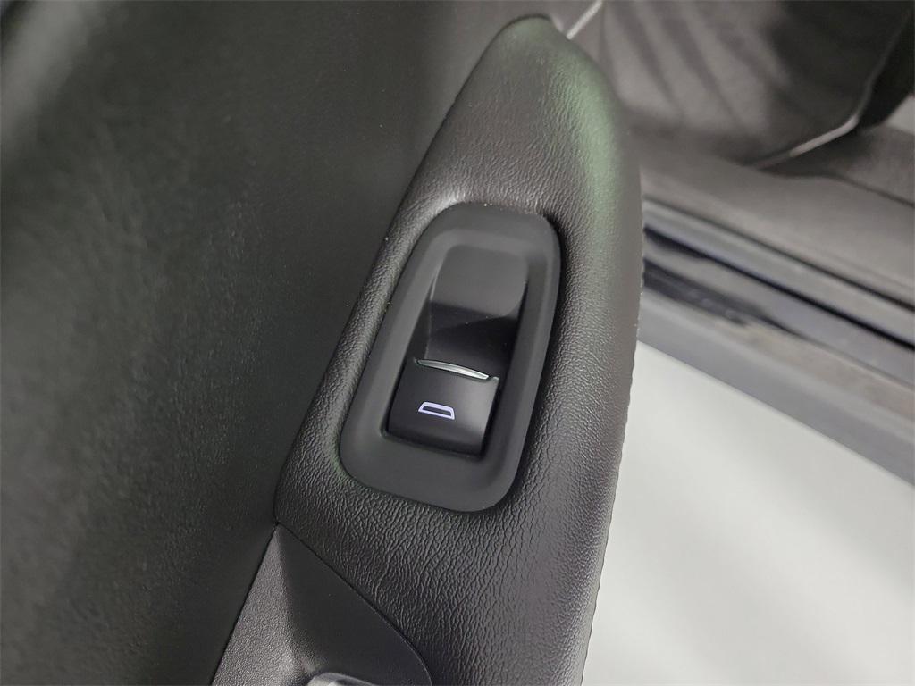 used 2023 Cadillac XT5 car, priced at $27,000