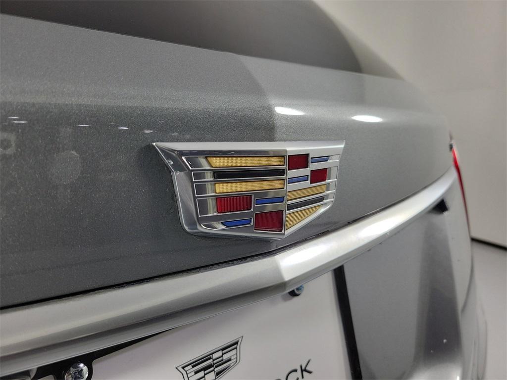 used 2023 Cadillac XT5 car, priced at $31,898