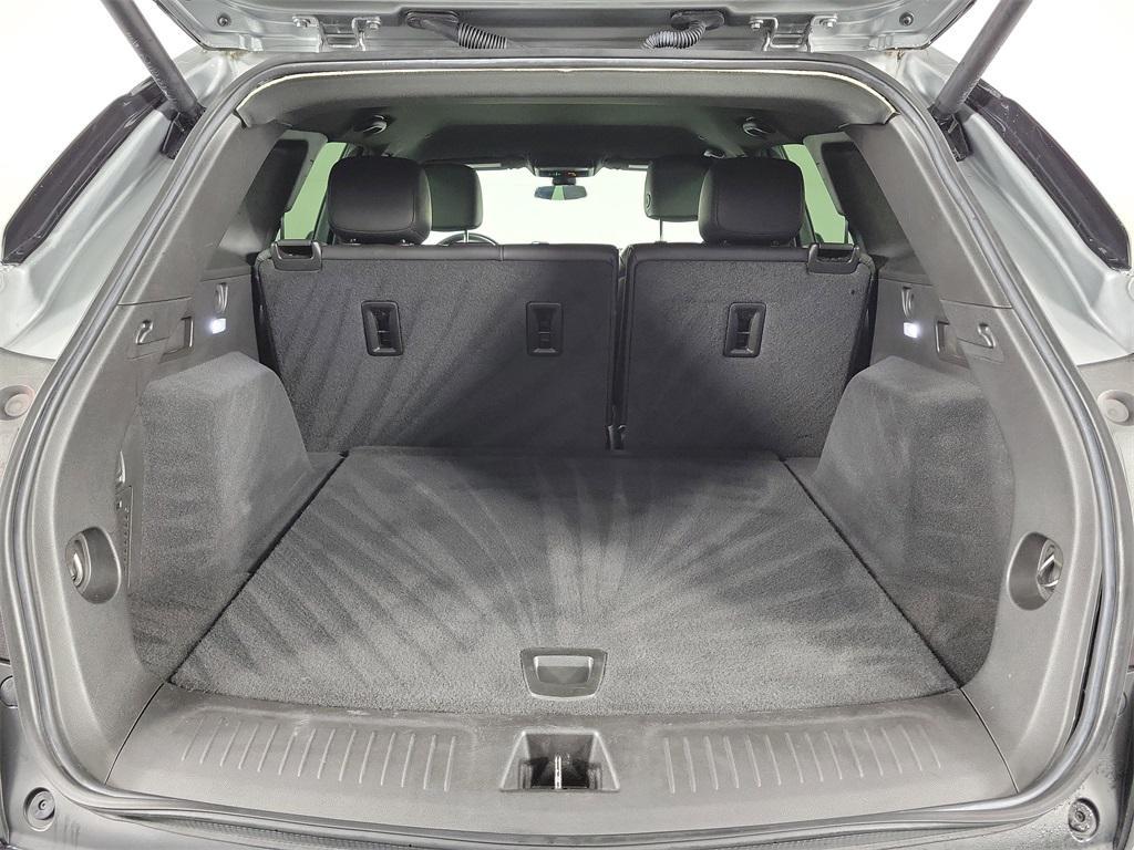 used 2023 Cadillac XT5 car, priced at $31,898