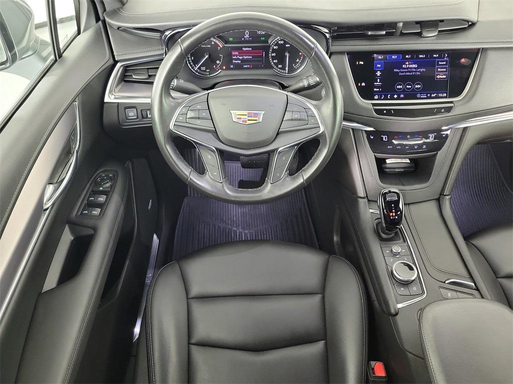 used 2023 Cadillac XT5 car, priced at $31,898