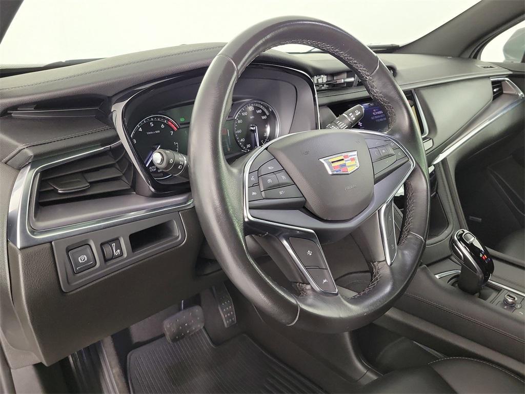 used 2023 Cadillac XT5 car, priced at $31,898