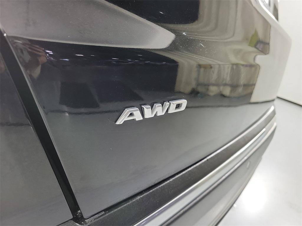 used 2023 Cadillac XT5 car, priced at $31,953