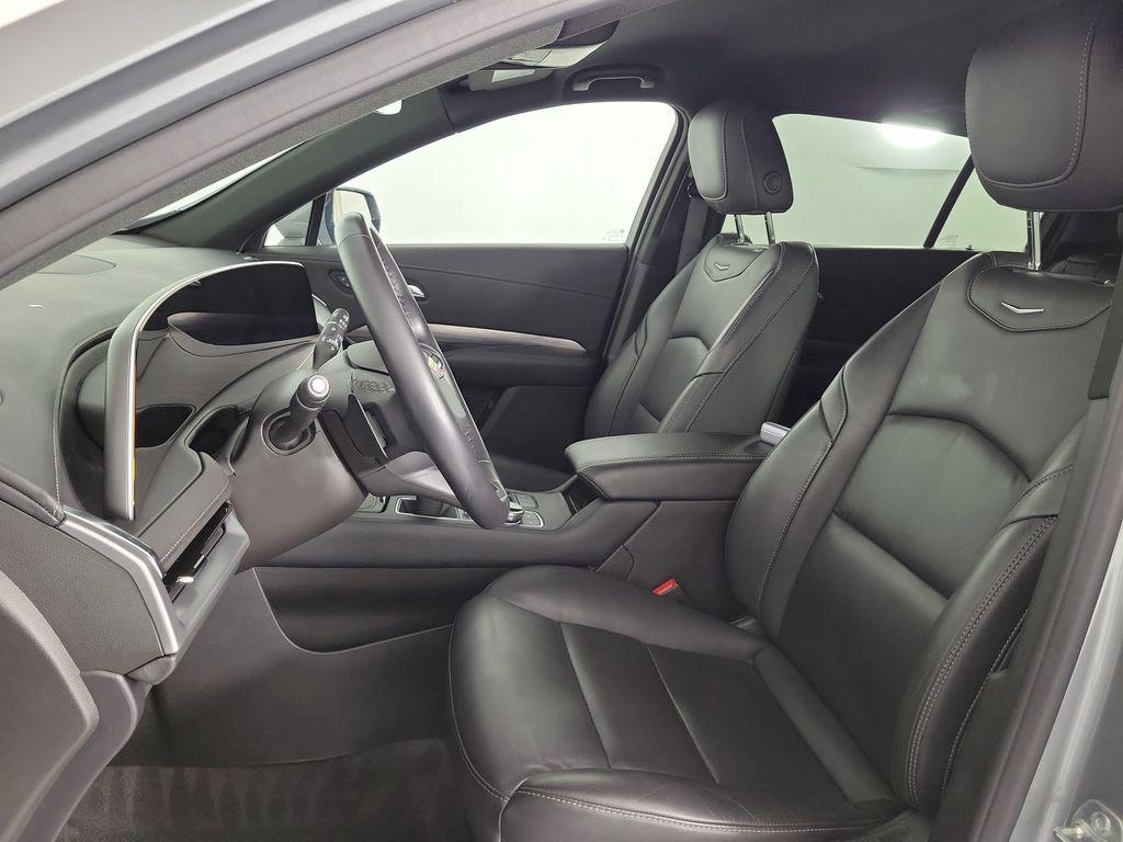 used 2025 Cadillac XT4 car, priced at $31,724