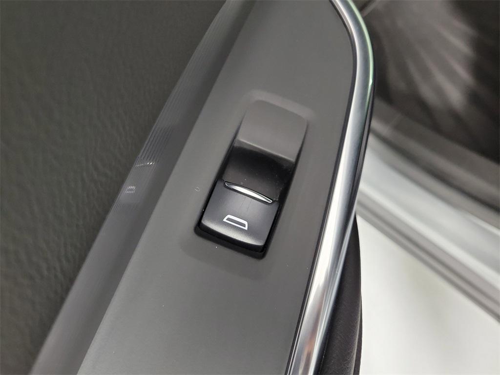 used 2025 Cadillac XT4 car, priced at $35,948