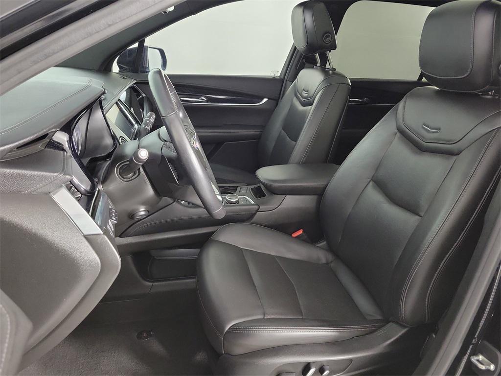 used 2020 Cadillac XT6 car, priced at $25,999