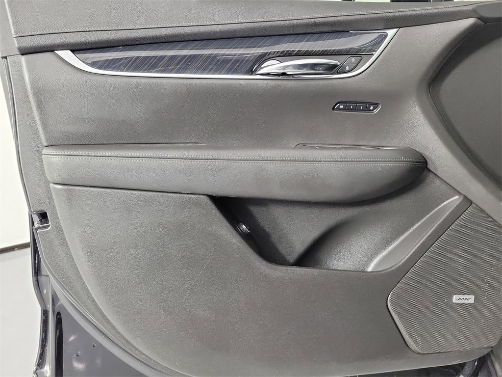 used 2020 Cadillac XT6 car, priced at $25,999