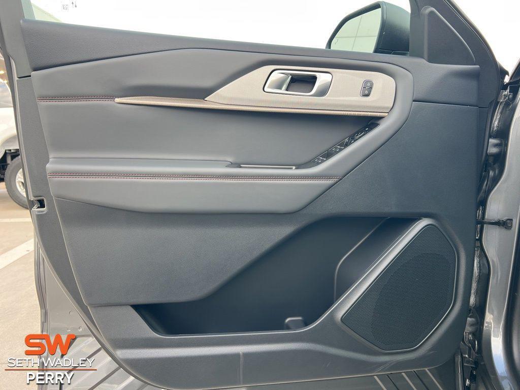 new 2025 Ford Explorer car, priced at $41,878