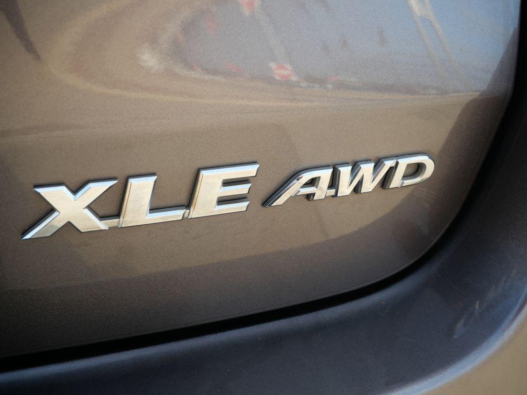 used 2019 Toyota Highlander car, priced at $22,991