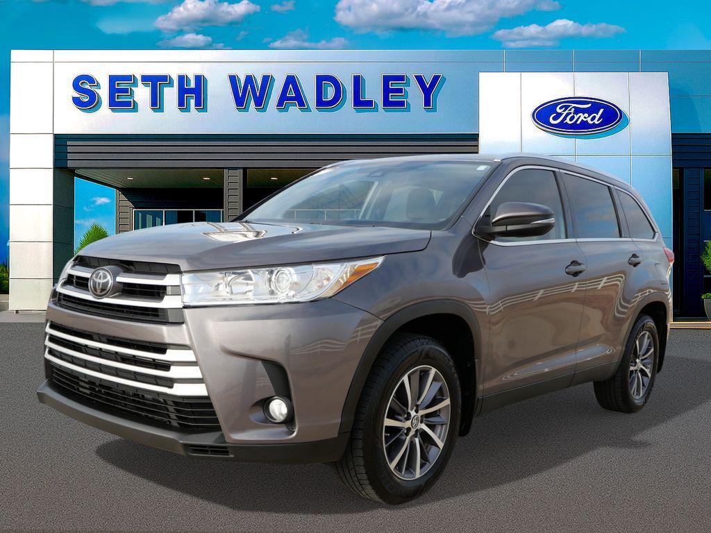 used 2019 Toyota Highlander car, priced at $22,991