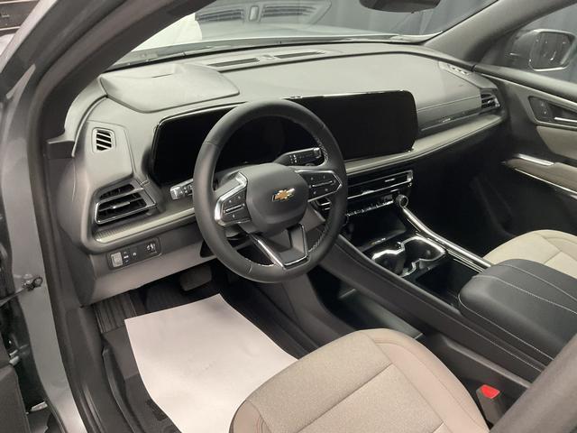 new 2026 Chevrolet Traverse car, priced at $40,225