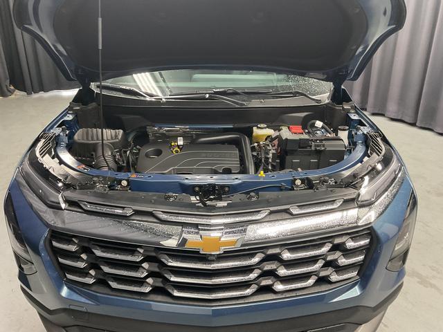 new 2026 Chevrolet Equinox car, priced at $29,698