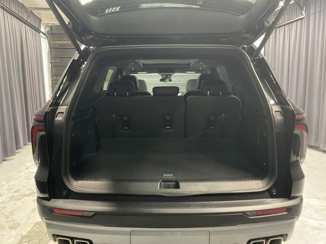 new 2026 Chevrolet Traverse car, priced at $42,840