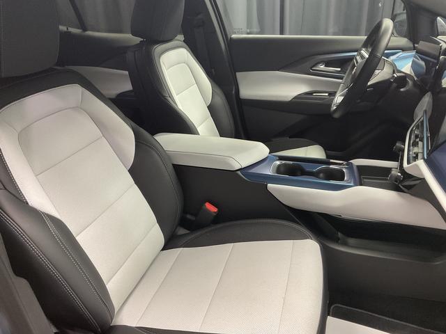 used 2025 Chevrolet Equinox EV car, priced at $24,550