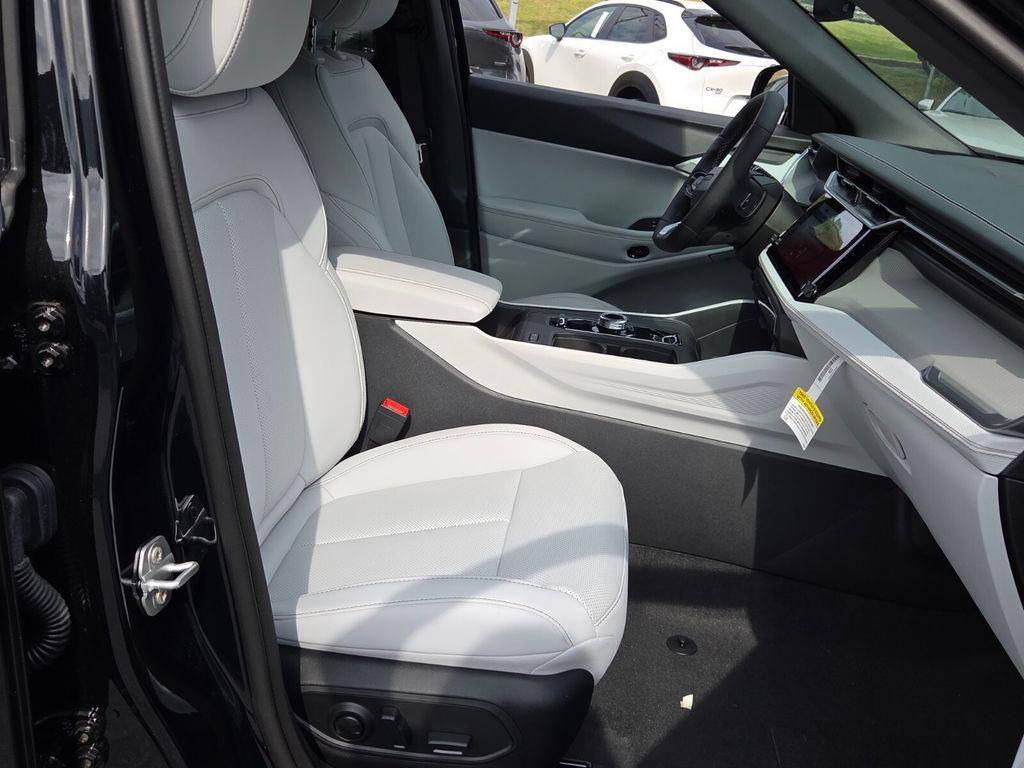 new 2026 Jeep Cherokee car, priced at $39,775