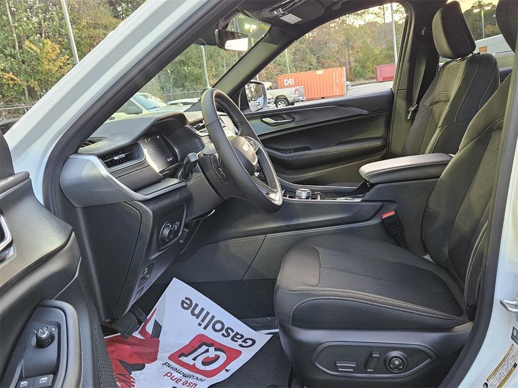 new 2025 Jeep Grand Cherokee L car, priced at $36,362