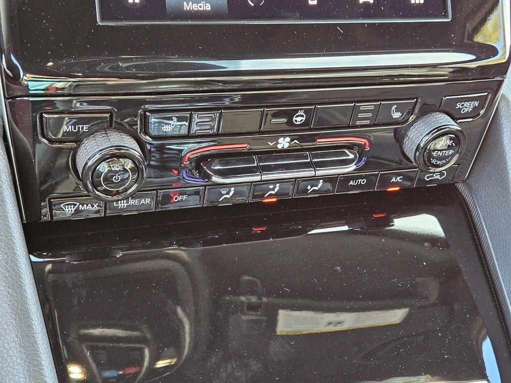 new 2025 Jeep Grand Cherokee car, priced at $43,225