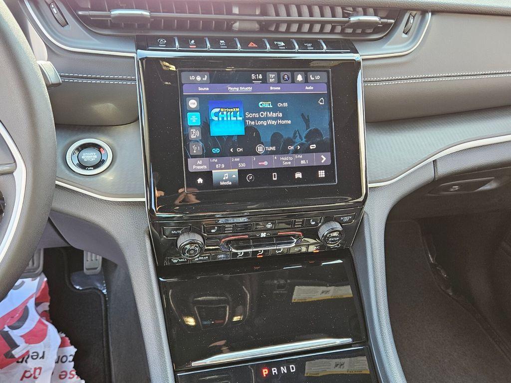 new 2025 Jeep Grand Cherokee car, priced at $43,225