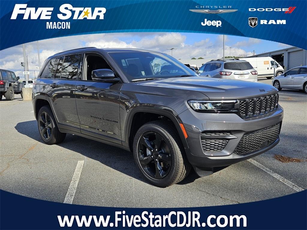 new 2025 Jeep Grand Cherokee car, priced at $43,225