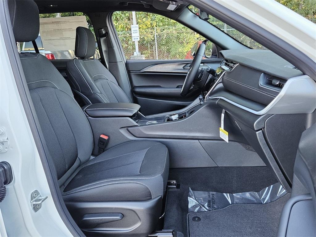 new 2025 Jeep Grand Cherokee car, priced at $34,721