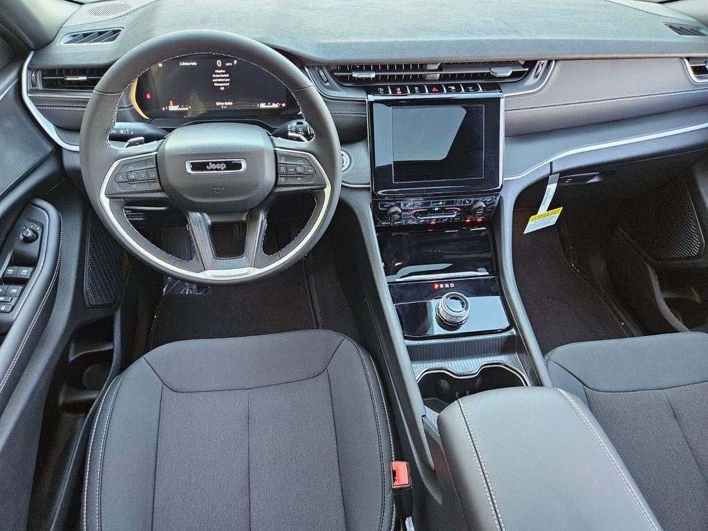 new 2025 Jeep Grand Cherokee car, priced at $34,721