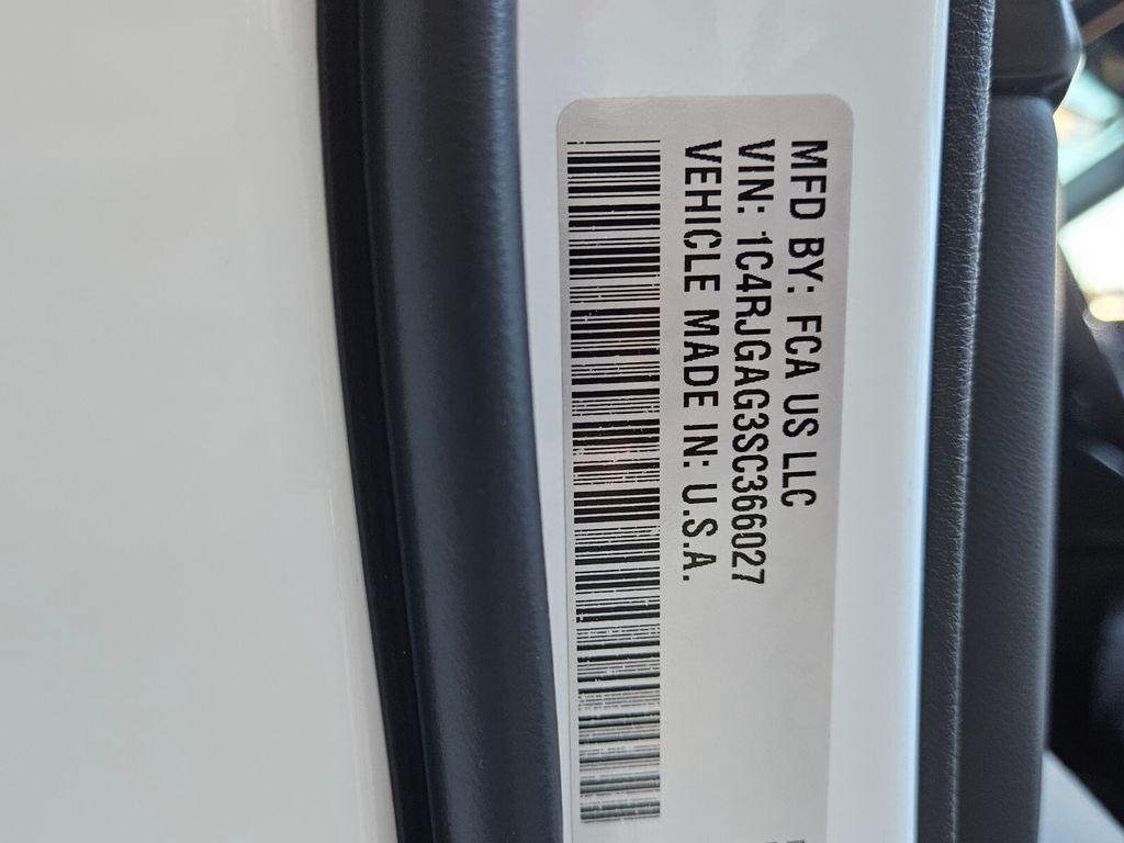 new 2025 Jeep Grand Cherokee car, priced at $34,721