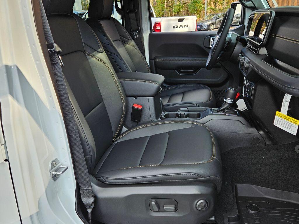 new 2026 Jeep Wrangler car, priced at $50,077