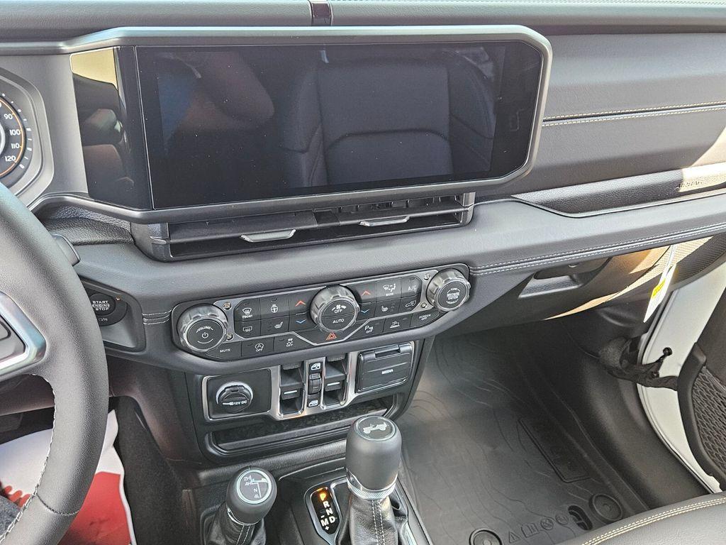 new 2026 Jeep Wrangler car, priced at $50,077