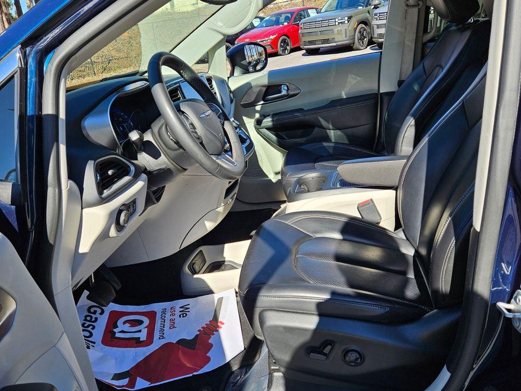used 2023 Chrysler Pacifica car, priced at $23,220