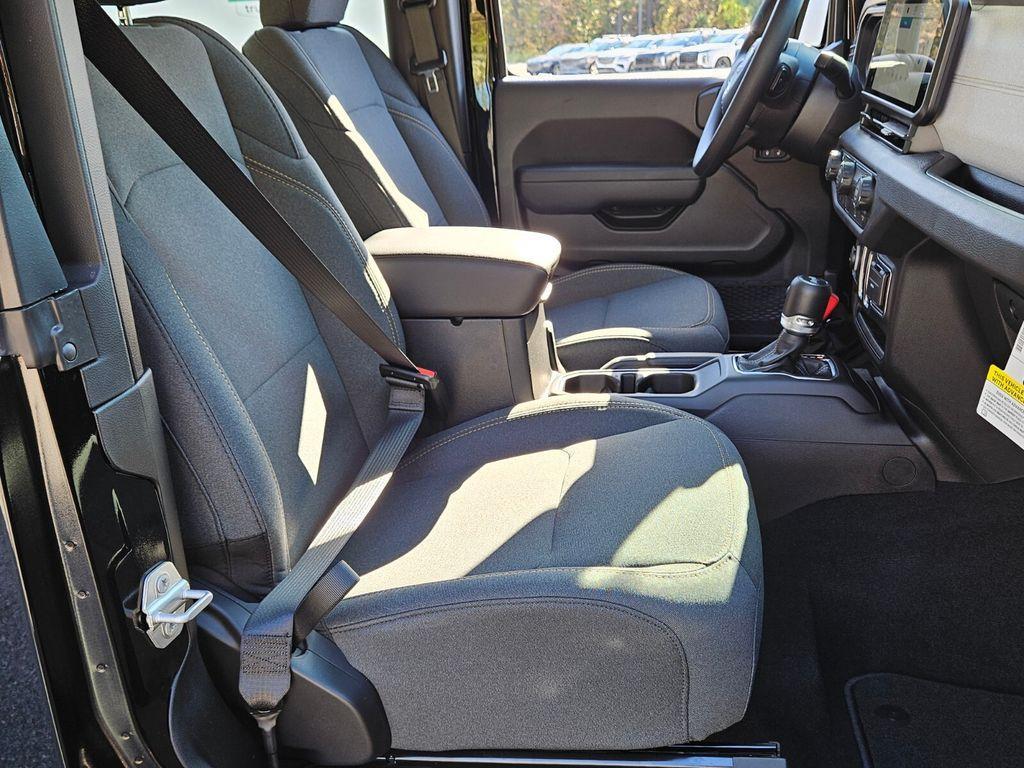 new 2026 Jeep Wrangler car, priced at $35,487