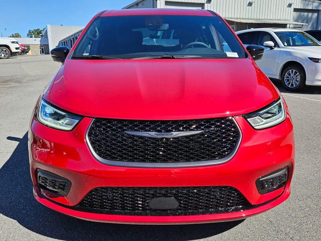 new 2026 Chrysler Pacifica car, priced at $41,378
