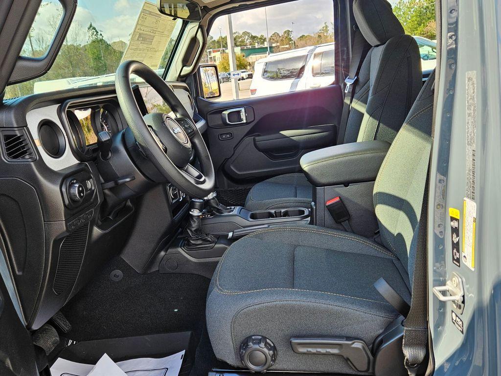 new 2026 Jeep Gladiator car, priced at $40,941