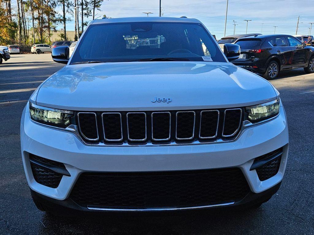 new 2025 Jeep Grand Cherokee car, priced at $37,025