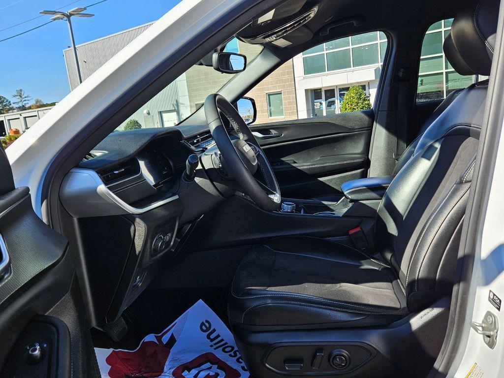 used 2023 Jeep Grand Cherokee car, priced at $22,420