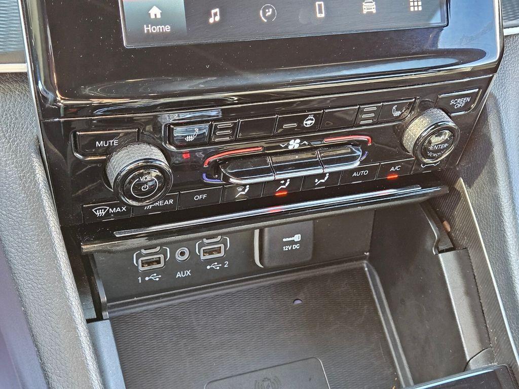 used 2023 Jeep Grand Cherokee car, priced at $22,420