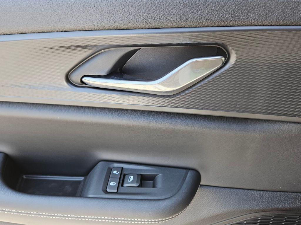 new 2025 Jeep Grand Cherokee car, priced at $36,182