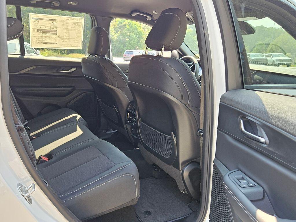 new 2025 Jeep Grand Cherokee car, priced at $36,182