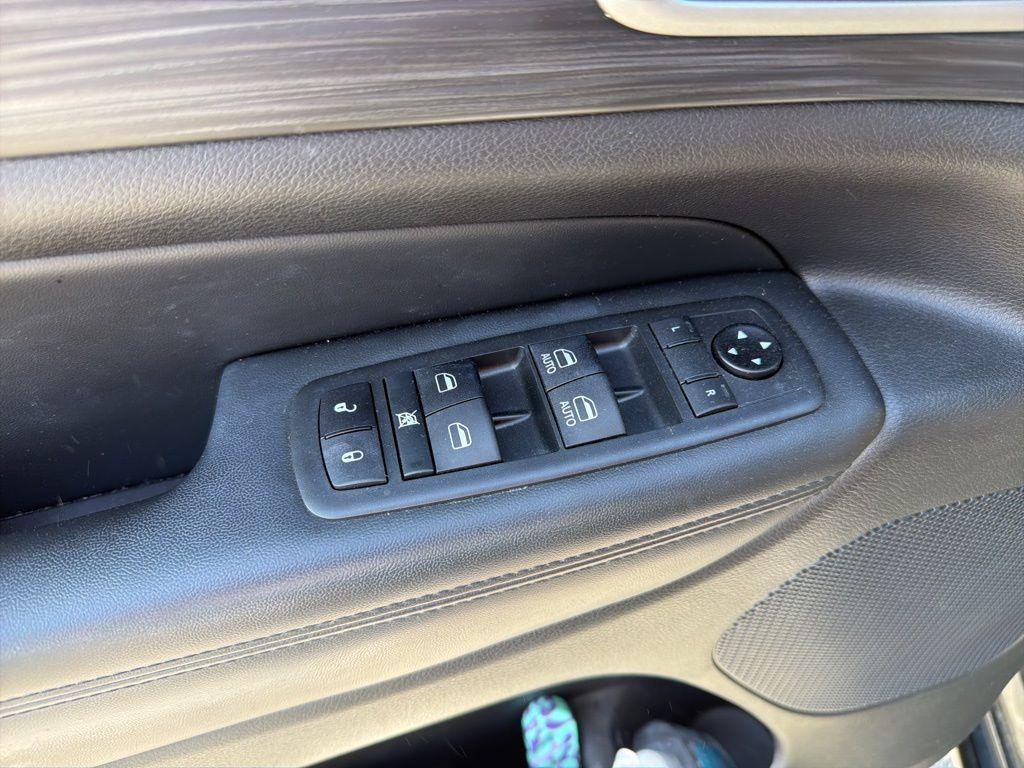 used 2021 Jeep Grand Cherokee car, priced at $22,720