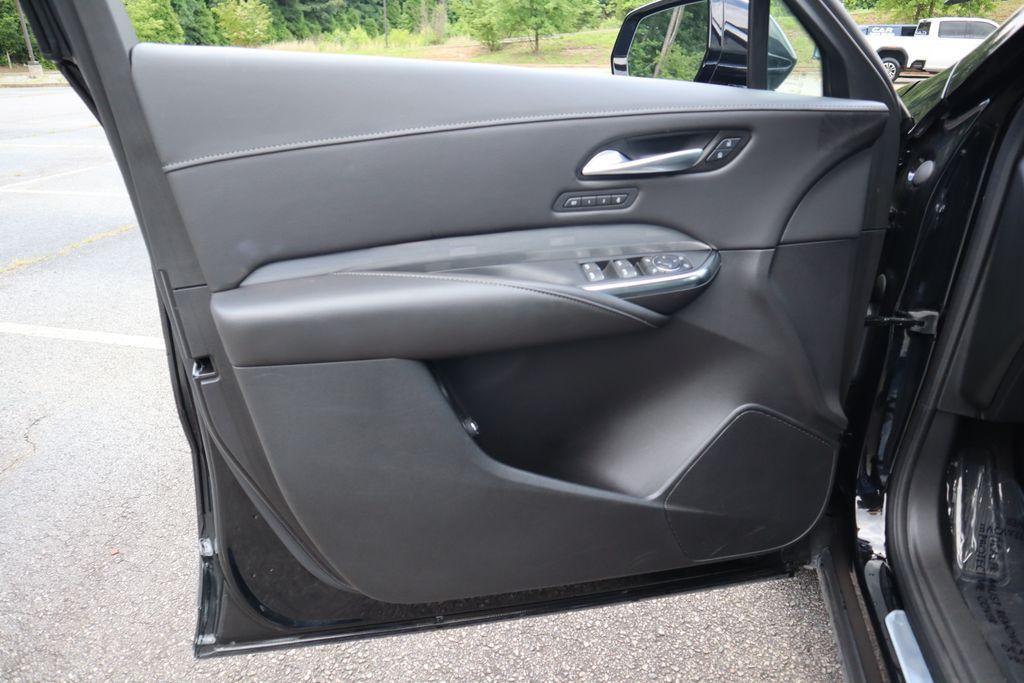 used 2025 Cadillac XT4 car, priced at $33,220