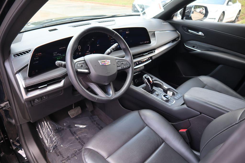 used 2025 Cadillac XT4 car, priced at $33,220