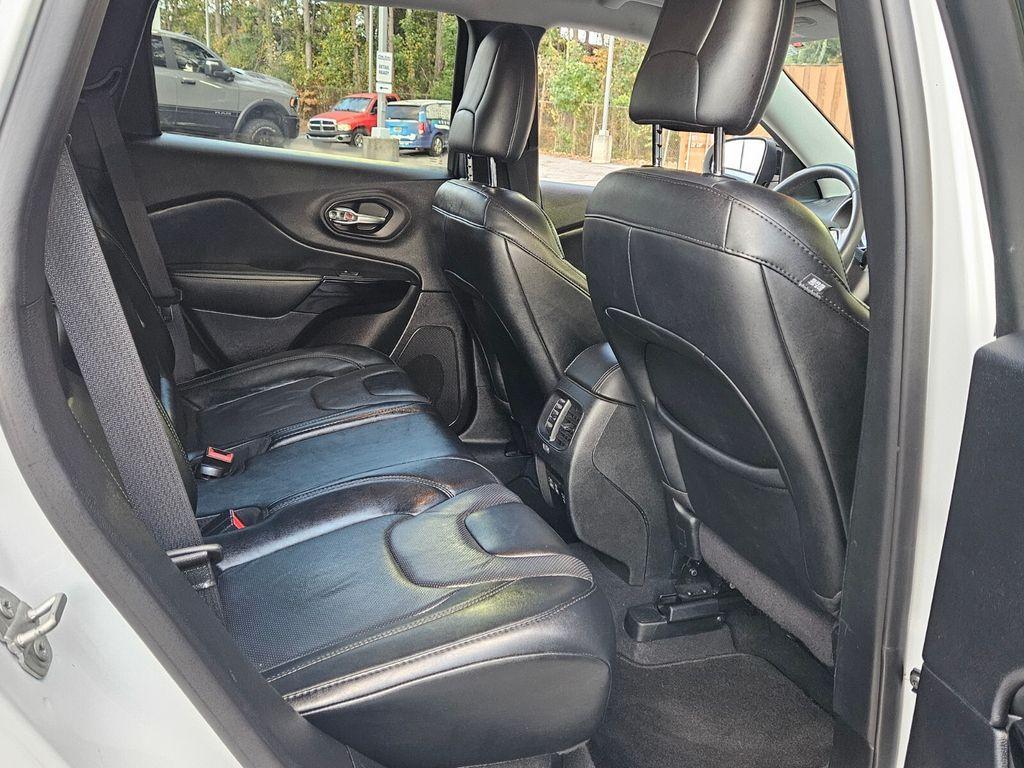 used 2023 Jeep Cherokee car, priced at $20,920