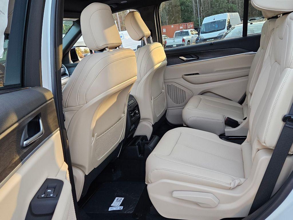 new 2025 Jeep Grand Cherokee L car, priced at $47,137