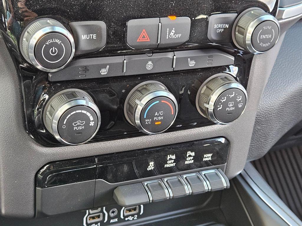 new 2025 Ram 1500 car, priced at $43,117